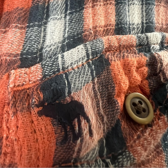 Abercrombie & Fitch cotton button down flannel shirt - Picture 7 of 8